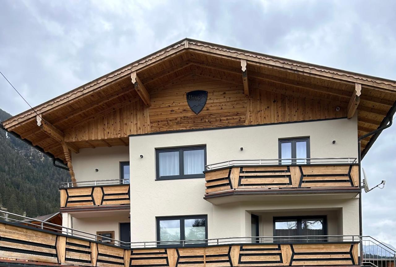 Ferienwohnungen Lodge-B Weissenbach am Lech Eksteriør billede