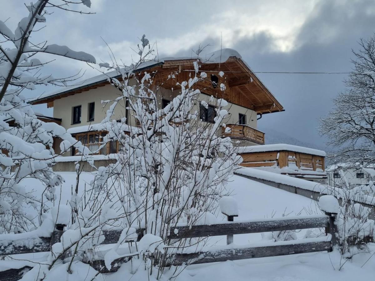 Ferienwohnungen Lodge-B Weissenbach am Lech Eksteriør billede