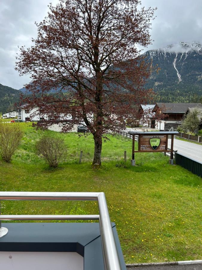 Ferienwohnungen Lodge-B Weissenbach am Lech Eksteriør billede