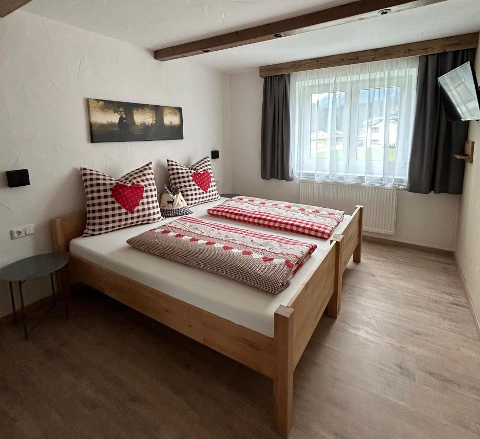 Ferienwohnungen Lodge-B Weissenbach am Lech Eksteriør billede