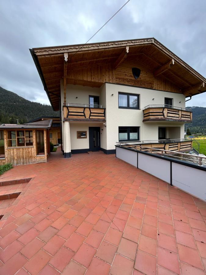 Ferienwohnungen Lodge-B Weissenbach am Lech Eksteriør billede
