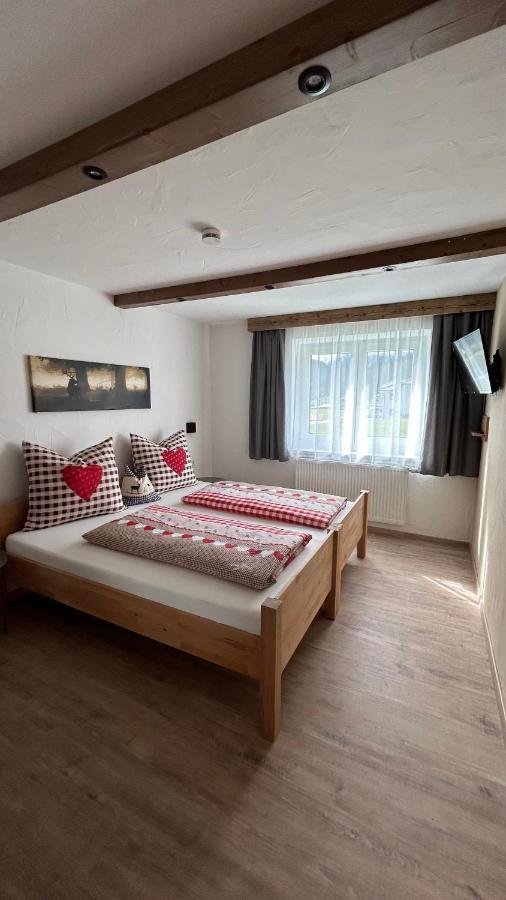 Ferienwohnungen Lodge-B Weissenbach am Lech Eksteriør billede