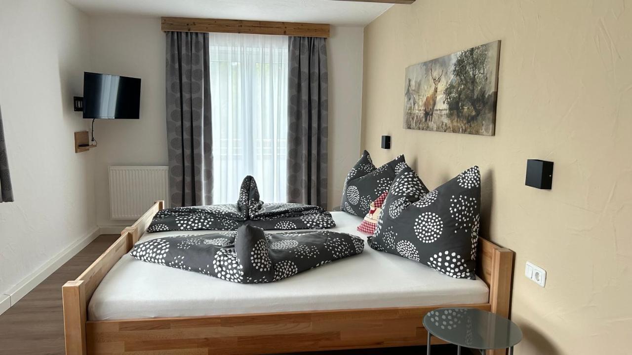 Ferienwohnungen Lodge-B Weissenbach am Lech Eksteriør billede