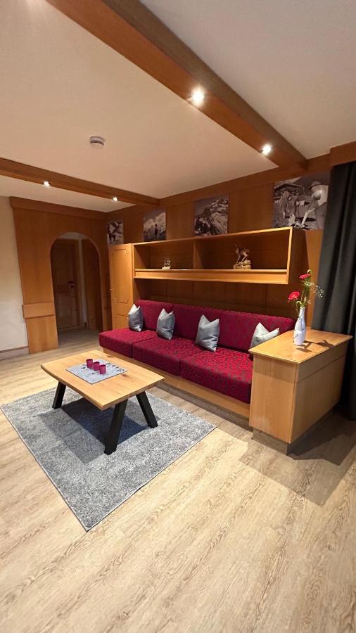 Ferienwohnungen Lodge-B Weissenbach am Lech Eksteriør billede