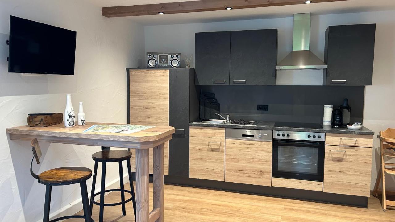 Ferienwohnungen Lodge-B Weissenbach am Lech Eksteriør billede