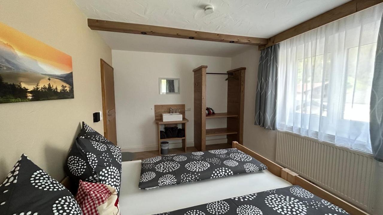 Ferienwohnungen Lodge-B Weissenbach am Lech Eksteriør billede