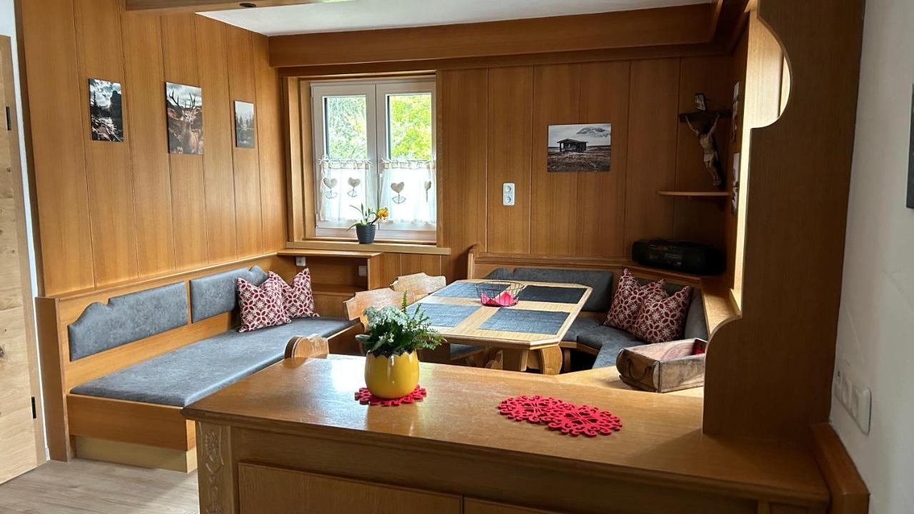 Ferienwohnungen Lodge-B Weissenbach am Lech Eksteriør billede