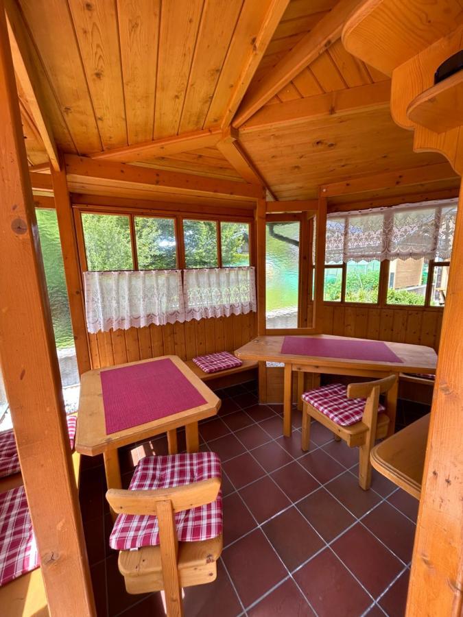 Ferienwohnungen Lodge-B Weissenbach am Lech Eksteriør billede