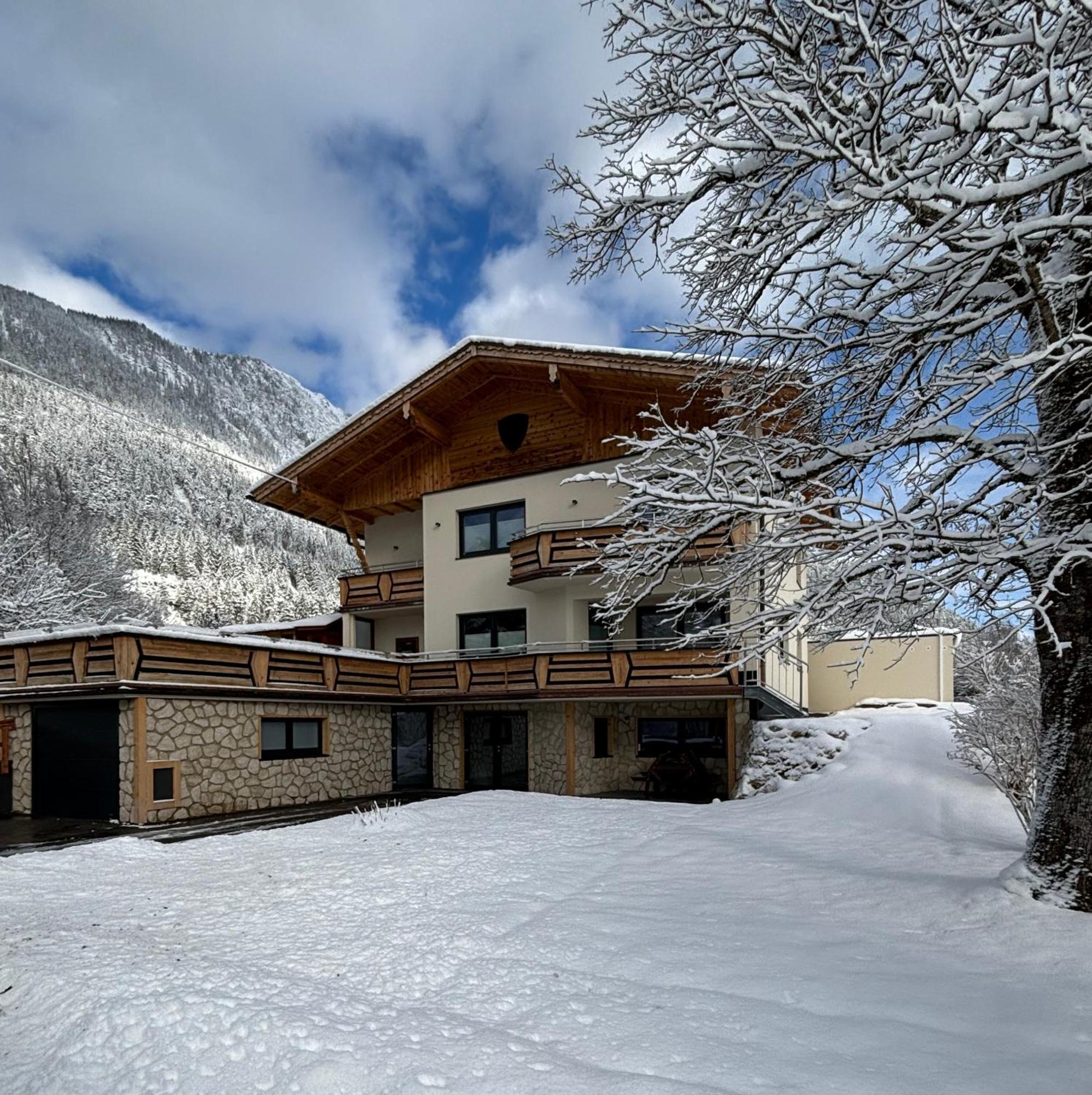 Ferienwohnungen Lodge-B Weissenbach am Lech Eksteriør billede